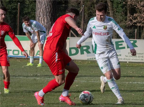 Maxi Köhnken (rechts) erzielte zu Beginn der zweiten Halbzeit das wichtige 1:0 für sein Team.