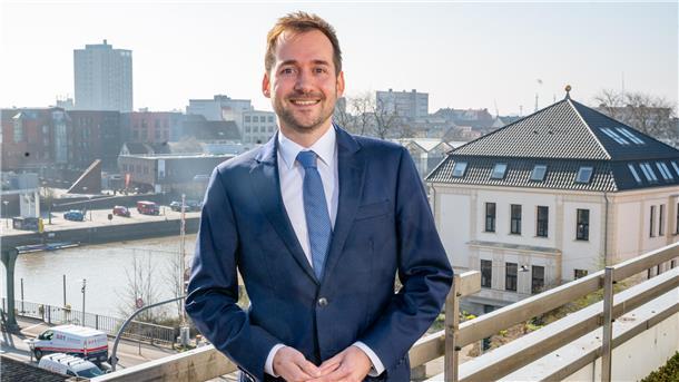 Neuer Baustadtrat Charlet: „Müssen uns die Frage stellen, was wir für eine Stadt sein wollen“ Maximilian Charlet ist unser neuer Baustadtrat. Im Interview stellt er sich den Bürgerinnen und Bürgern vor.