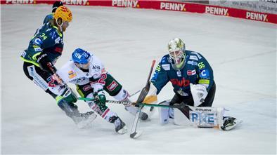Maximilian Franzreb im Tor der Fischtown Pinguins vereitelte einige Augsburger Chancen.
