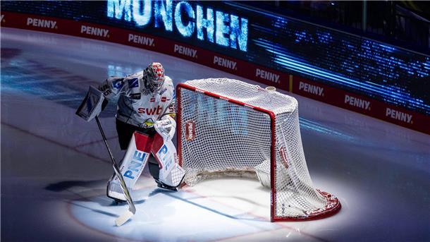 Maximilian Franzreb und die Pinguins sicherten sich den Sieg im ersten Spiel im SAP Garden.