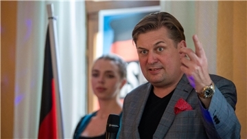 Maximilian Krah bei einer Wahlveranstaltung im  oberbayerischen Holzkirchen.