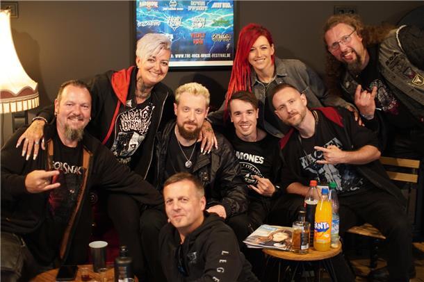 Meet & Greet mit April Art