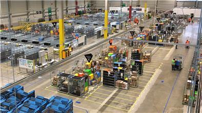Blick in das Verteilzentrum von Amazon in Bremerhaven.