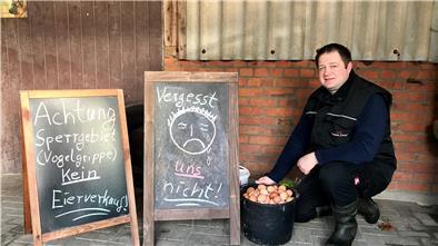 Mehr als 200 Eier muss Matthis Dahl täglich in den Müll schmeißen. Wie lange das noch so bleibt, ist unbekannt.