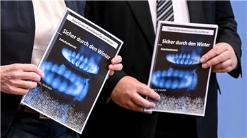Mehr als 35 Stunden tagte die Expertenkommission für Gas und Wärme am Wochenende. Zum Sonnenaufgang am Montagmorgen war man über einen Vorschlag einig, der Bürger und Wirtschaft entlasten soll.