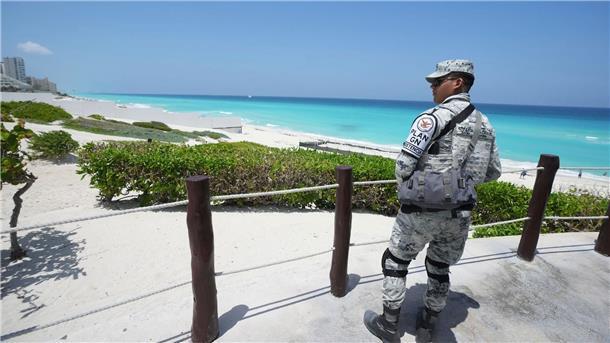 Eine Tote nach Hurrikan „Beryl“ auf Jamaika Mehr als 6.300 Soldaten und Polizisten sind auf der Halbinsel Yucatán einsatzbereit.