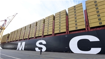 Mehr Container: MSC schickt einen weiteren Asiendienst bis nach Bremerhaven.