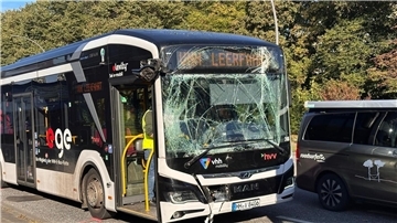 20 Menschen bei Busunfall in Hamburg verletzt - auch Kinder Mehrere Menschen wurden verletzt.