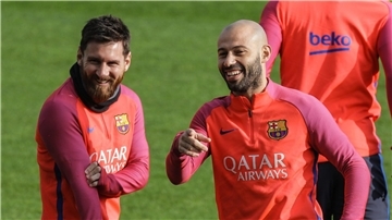 Messi (l.) und Mascherano kennen und schätzen sich seit vielen Jahren. (Archivbild)