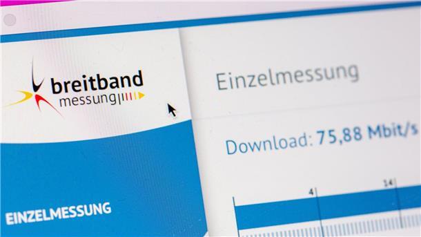 Messungen zufolge gibt es weiterhin Defizite beim Internet zu Hause.