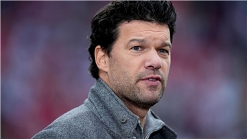 Michael Ballack zählt den FC Bayern nicht zu den großen Titel-Kandidaten in der Champions League.