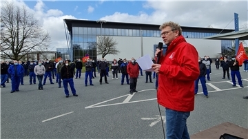 Michael Eilers, Betriebsratsvorsitzender von Premium Aerotec hat am Mittwoch die Belegschaft über die neue Situation informiert.