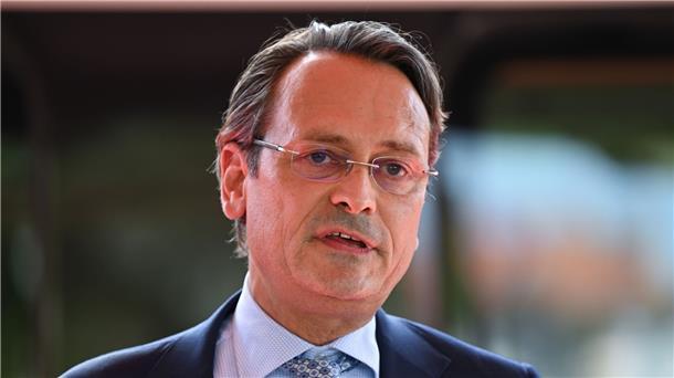 Michael Peterson, DB-Vorstand Personenfernverkehr, informierte über die Veränderungen der Bahn-Pläne 2023.