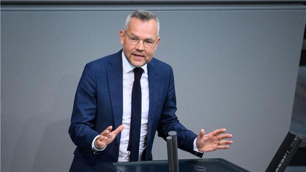 SPD-Politiker Roth: Nach der Bundestagswahl bin ich raus Michael Roth sitzt seit 1998 für die SPD im Bundestag.