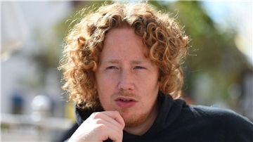 Michael Schulte, Sänger und Teilnehmer beim Eurovision Song Contest (ESC) 2018, widmete das Lied bei seiner Teilnahme seinem Vater.