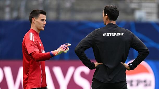 Nach Patzern: Zetterer statt Kauã Santos im Eintracht-Tor Michael Zetterer wird für Eintracht Frankfurt gegen den FC Liverpool im Tor stehen.