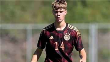 Mick Schmetgens, einst Spieler bei A/O/Heeslingen, stand jetzt erstmals im Spieltagskader des SV Werder Bremen.