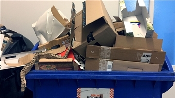Millionen Tonnen Verpackungsmüll kommen jedes Jahr in deutschen Haushalten zusammen. Um die Feiertage herum ist es besonders viel.