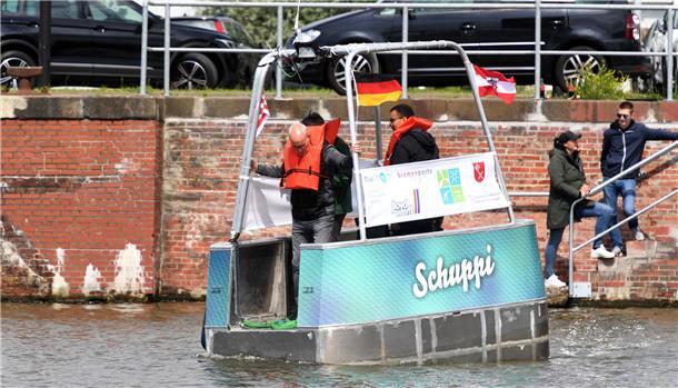 „Schuppi“ im Winterschlaf: Autonome Personenfähre in Bremerhaven? Mini-Fähre Schuppi im Einsatz