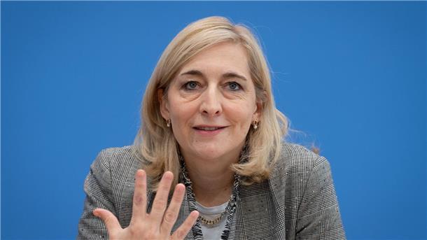 Sparpaket gegen höhere Krankenkassenbeiträge Ministerin Warken will Beitragserhöhungen abwenden. (Archivbild)