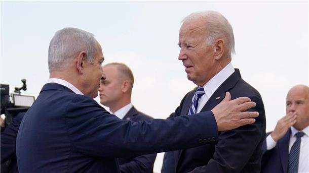Biden sagt Israel Solidarität und volle Unterstützung zu Ministerpräsident Benjamin Netanjahu (l) empfängt US-Präsident Joe Biden auf dem internationalen Flughafen Ben Gurion.