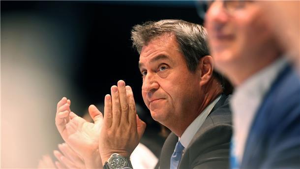 Die CSU auf dem Weg in Söders Schicksalsjahr Ministerpräsident Markus Söder beim CSU-Parteitag in Augsburg.