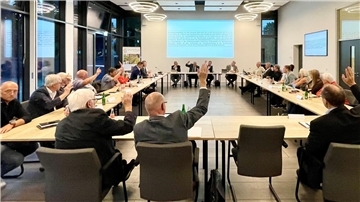 Mit 16 zu fünf Stimmen entschied der Gnarrenburger Gemeinderat bei zwei Enthaltungen die Einführung Ganztagsbeschulung zum Schuljahr 2026/27 an den beiden Grundschulen in Karlshöfen und Brillit.
