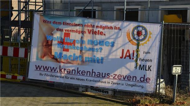 Mit Bannern wie diesem an der Ecke Godenstedter Straße/Hohe Luft will der Förderverein für Aufmerksamkeit sorgen und um Unterstützer werben.
