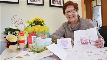 Mit Briefen und Karten wie diesen haben sich die Bewohnerinnen und Bewohner des Seniorenzentrums in Burhave bei Barbara Entrich für das Geleistete bedankt. 