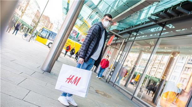 Mit „Date & Collect“ geht Shoppen in der Bremerhavener Innenstadt fast so wie früher.