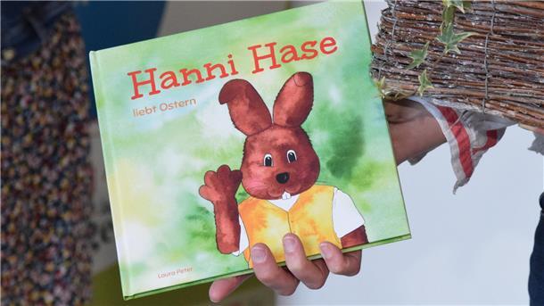 Mit dem Buch "Hanni Hase liebt Ostern" können sich Menschen das ganze Jahr über auf das Fest einstimmen.