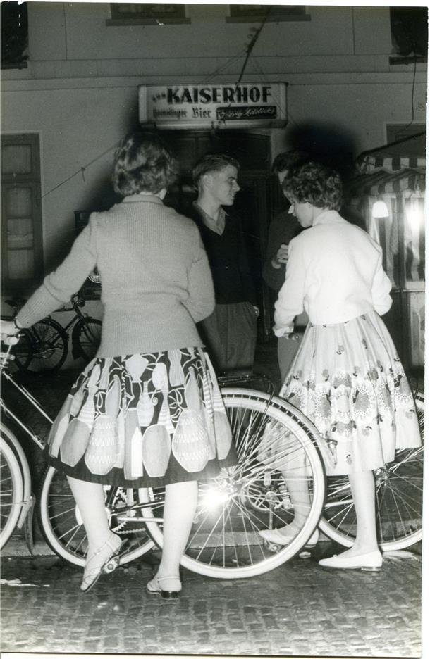 Mit dem Fahrrad ging es einst zum Tanzvergnügen im Kaiserhof.