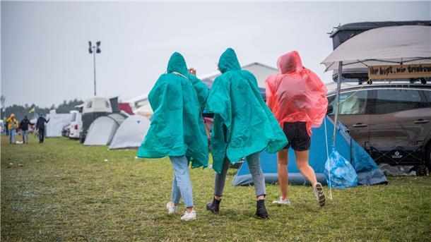 Mit dem passenden Regen-Cape ist das Wetter (fast) kein Problem.