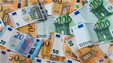 Mit derartigem Kleingeld gibt man sich in der Stadt Zeven derzeit gar nicht erst ab. Die Einnahmen der Kommune aus der Gewerbesteuer sind im vergangenen Jahr durch einen Sondereffekt exponentiell auf 61 Millionen Euro gestiegen.