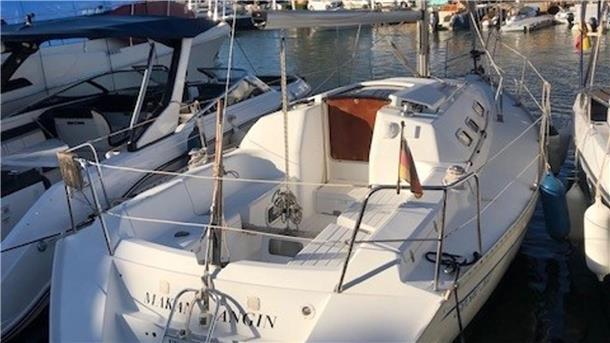 Zwei deutsche Segler nach Mallorca-Unwetter vermisst Mit diesem Segelboot sind die beiden Segler aus Deutschland am Sonntag von Cala Galdana auf Menorca aufgebrochen.
