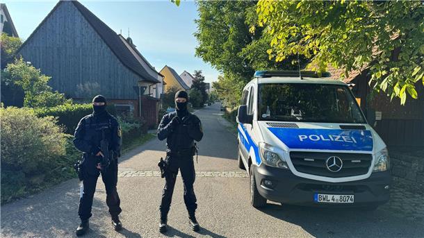 Faeser verbietet rechtsextremistische „Artgemeinschaft“ Mit einem Großeinsatz hat die Polizei unter anderem in Kupferzell das Verbot der rechtsextremistischen Vereinigung durchgesetzt.