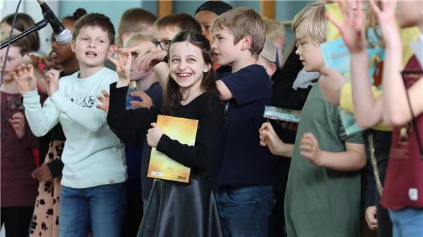 Mit einem großen Fest feiert die Grundschule Tarmstedt ihre Projektwoche zum Thema „Lesen“.