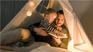 Mit einem Märchenzelt schafft man eine gemütliche Kulisse. Mit den richtigen Tricks, bringt das die Atmosphäre zum Knistern.