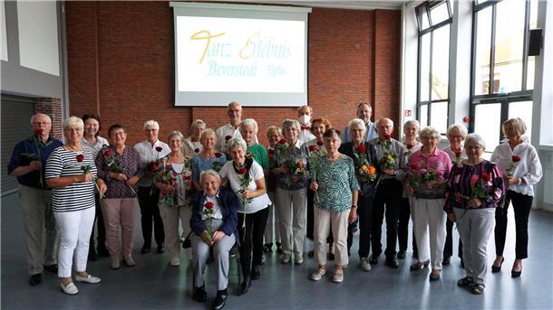 Mit guter Laune und Tänzen rund um die Welt feierte die DRK-Tanzgruppe aus Beverstedt ihr 25-jähriges Bestehen.