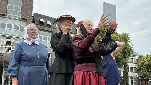 Neue Zeitreise-App „Rotenburg AR“ geht an den Start Mit Hilfe von neuen Technologien wie Augmented Reality hat die Tourist-Info der Stadt Rotenburg das historische Rotenburg zu neuem Leben erweckt.
