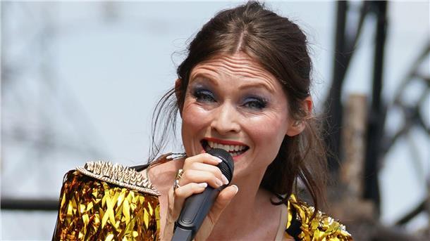 Mit ihrem neuen Album „Perimenopop“ ist Sophie Ellis-Bextor ab Ende September in Deutschland auf Tournee. (Archivbild)