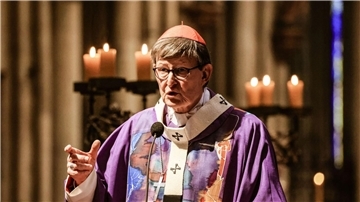 Mit Krieg, Terror und Gewalt lasse sich kein Konflikt lösen, sagt Kardinal Rainer Maria Woelki (Archivbild).
