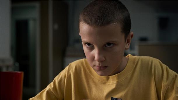 Mit kurz geschorenen Haaren gelang der Schauspielerin Millie Bobby Brown 2016 in der Serie „Stranger Things“ der Durchbruch.