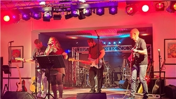 Band Right  Decision aus Nordenham auf der Bühne des Scharf-Rock-Festivals in Stadland