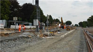 Verlängerung und Modernisierung der Bahnsteige.