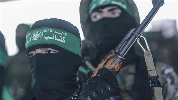 Mitglieder der Izz ad-Din al-Qassam-Brigaden, des militärischen Flügels der palästinensischen islamistischen Hamas-Bewegung (Symbolbild).
