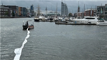 Feuerwehreinsatz im Neuen Hafen