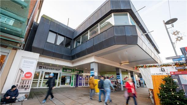 Alle Infos: So läuft das jetzt mit dem Karstadt-Abriss in Bremerhaven Mitte Januar beginnen die Arbeiten zum Abriss des Karstadt-Gebäudes.