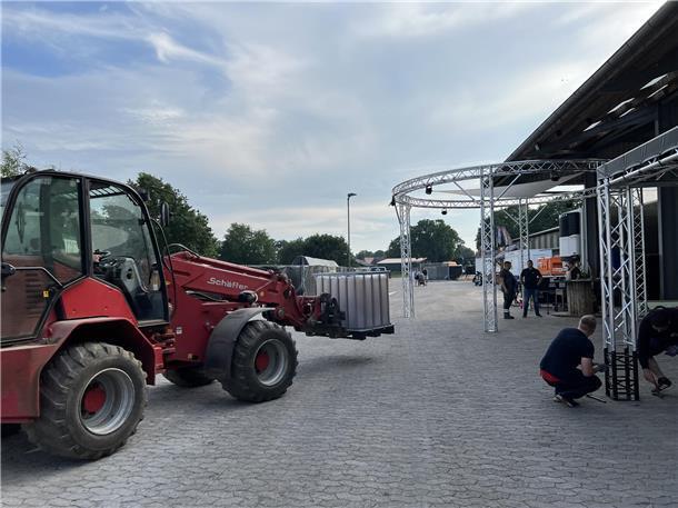 Mittsommernachtsparty der Landjugend in Bramel auf Hof Stender. Im Bild: Am Frei...