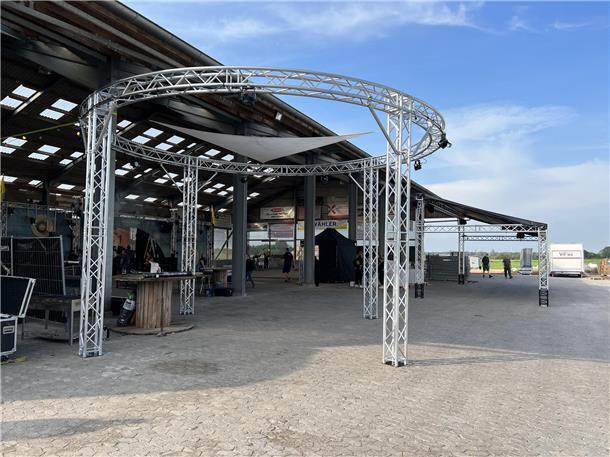 Mittsommernachtsparty der Landjugend in Bramel auf Hof Stender. Im Bild: Am Frei...